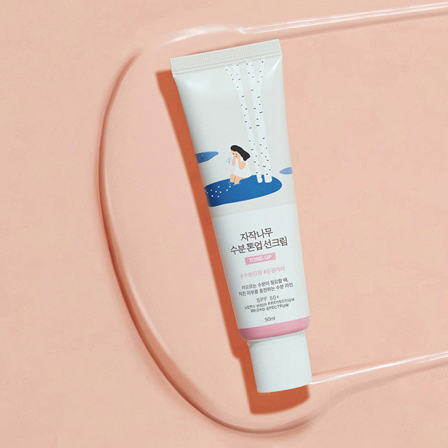 Round Lab Birch Juice sunscreen lifestyle beauty shot